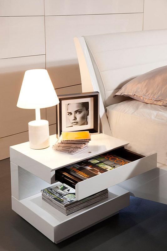 16" White Glossy Veneer Nightstand - AFS