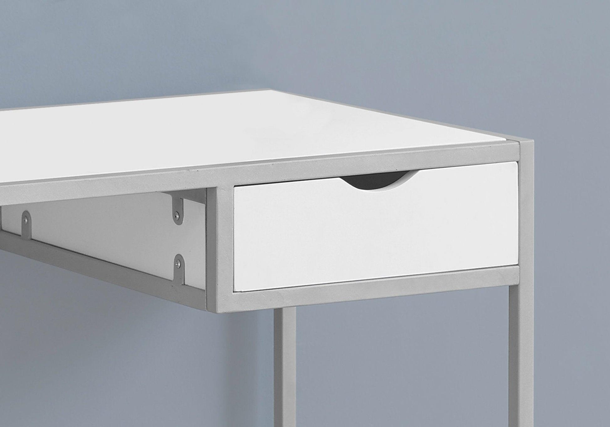 20" x 42.25" x 30" White Silver Mdf Metal Computer Desk - AFS