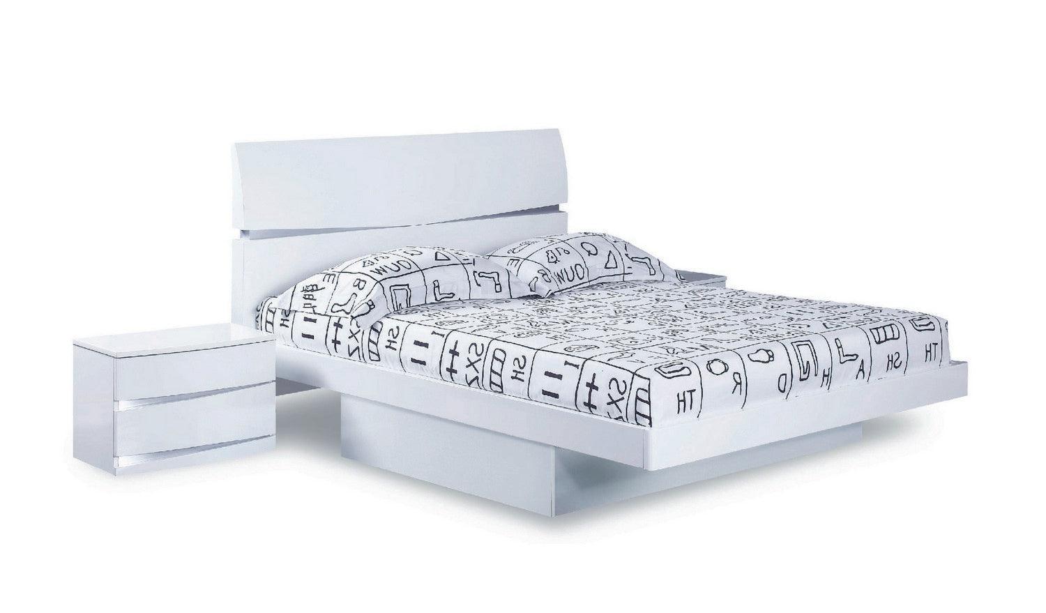80'" X 60'" X 42.5'" Modern Queen White High Gloss Bed - AFS