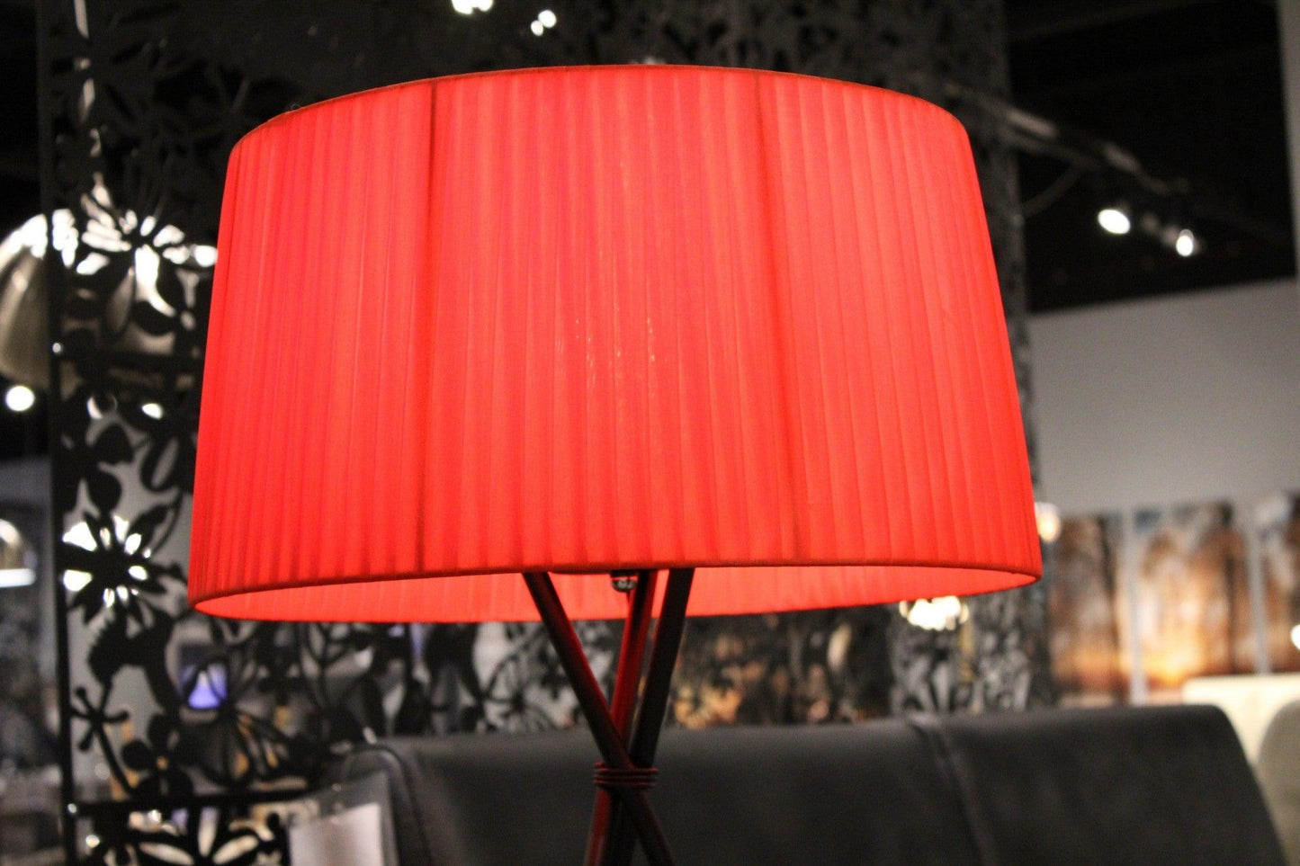 18 X 18 X 29.5 Red Carbon Steel Table Lamp - AFS