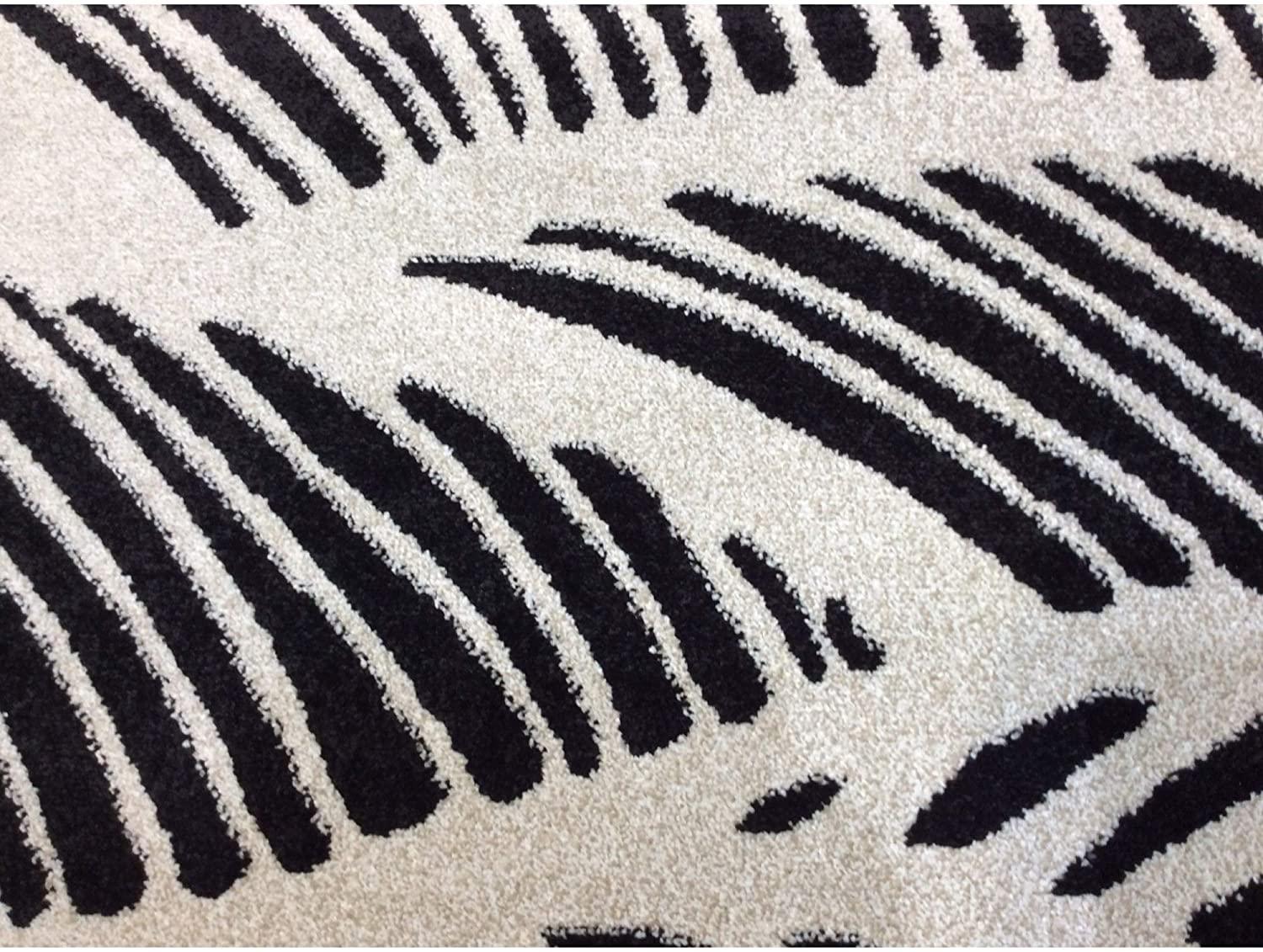 2'x4' Black White Machine Woven UV Treated Tropical Palm Leaves Indoor Outdoor Accent Rug - AFS