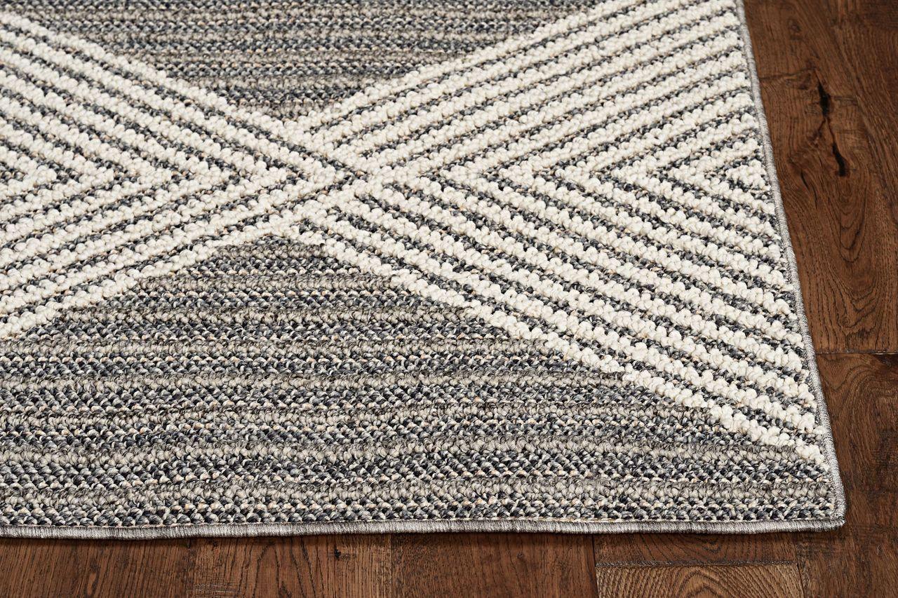 7' x 9' Grey or Ivory Geometric Diamonds Indoor Outdoor Area Rug - AFS