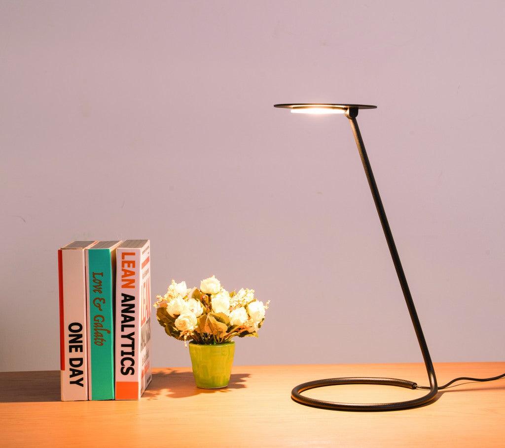 Minimalist Black Metal LED Desk Lamp - AFS